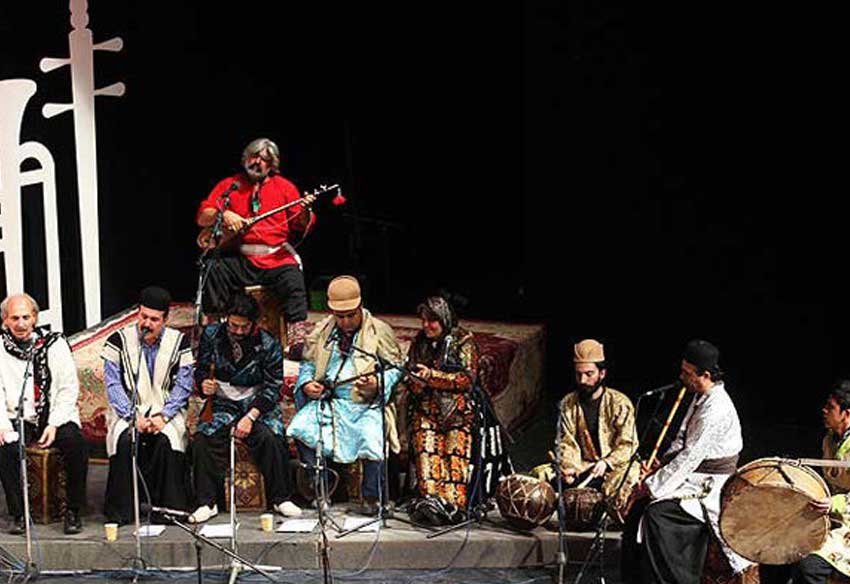 کنسرت گروه موسیقی سازینه برای سیل‌زدگان