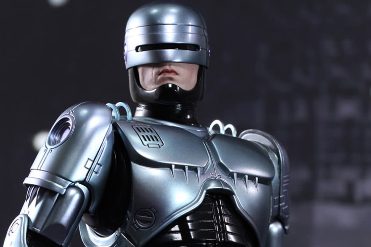فیلم روبوکاپ - RoboCop با بازی پیتر ولر